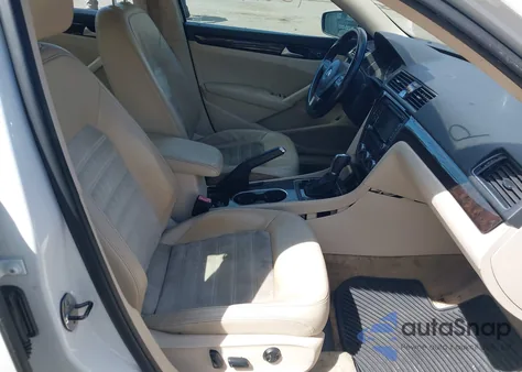 2014 Volkswagen Passat 2.0L Tdi Sel Premium z USA, uszkodzony, nr VIN 1VWCN7A30EC080080